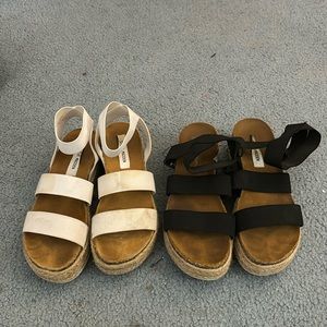 2 pairs of steve madden sandals